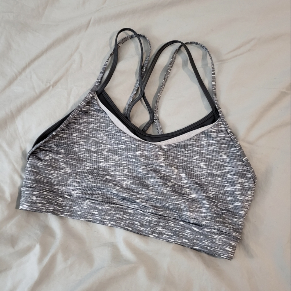 Zyia Active Wear Criss-cross sports bra. Navy, white, and gray. Women's SZ XXL.